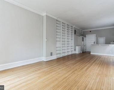 1919 Spruce Street - Photo Thumbnail 9