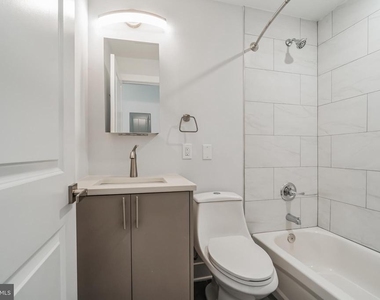 646 N 32nd Street - Photo Thumbnail 7
