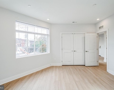 646 N 32nd Street - Photo Thumbnail 5