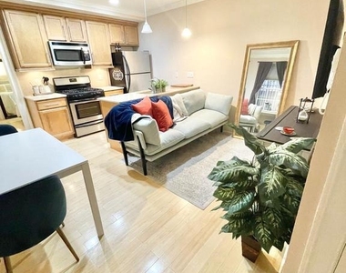 1716 Pine Street - Photo Thumbnail 4