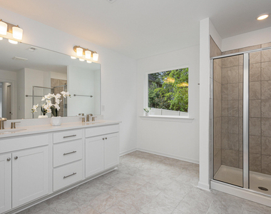 153 Hickory Grove Drive - Photo Thumbnail 8