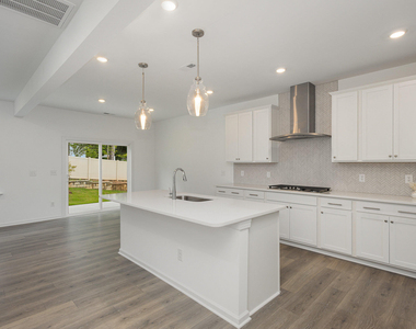 153 Hickory Grove Drive - Photo Thumbnail 6