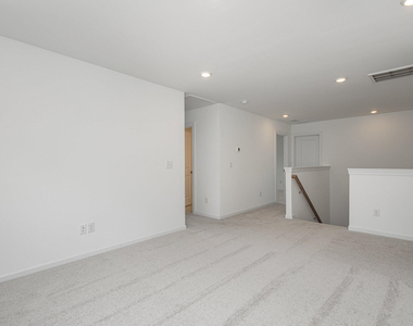 153 Hickory Grove Drive - Photo Thumbnail 7