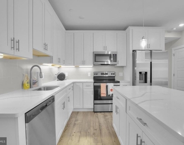 2209 N Broad Street - Photo Thumbnail 1