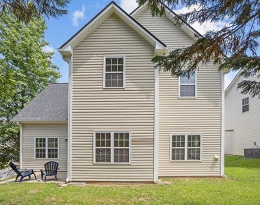 693 Citrus Petal Road - Photo Thumbnail 4