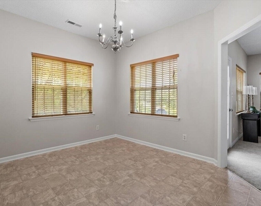 693 Citrus Petal Road - Photo Thumbnail 17