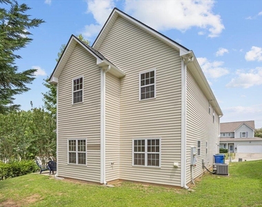 693 Citrus Petal Road - Photo Thumbnail 3