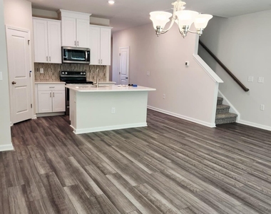 250 Brook Farm Lane - Photo Thumbnail 14