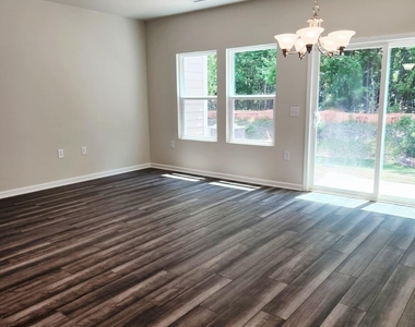 250 Brook Farm Lane - Photo Thumbnail 2