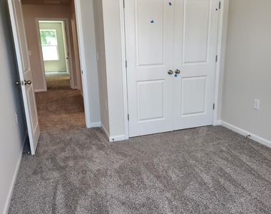 250 Brook Farm Lane - Photo Thumbnail 17