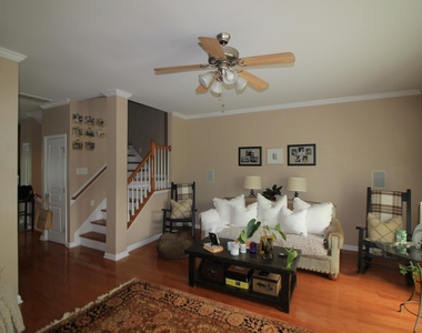 317 Kinellan Lane - Photo Thumbnail 13