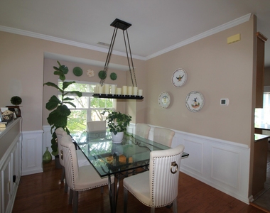 317 Kinellan Lane - Photo Thumbnail 10