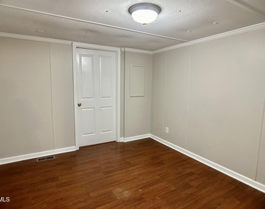2145 Winston Road - Photo Thumbnail 11
