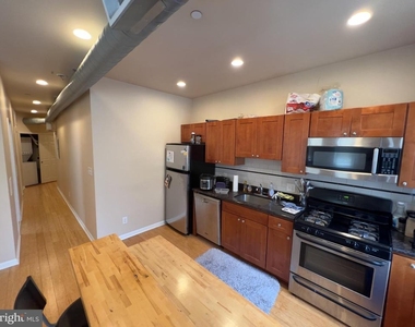 1920 N 7th Street - Photo Thumbnail 6