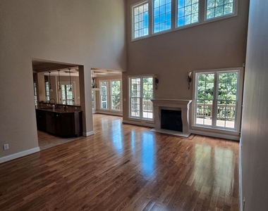 10216 San Remo Place - Photo Thumbnail 8