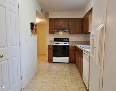 3319 Lassiter Street - Photo Thumbnail 4