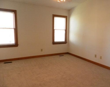 5500 Fortunes Ridge Drive - Photo Thumbnail 10