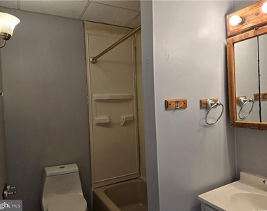 436 Pierce Street - Photo Thumbnail 9