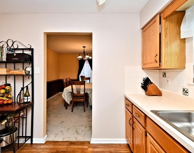 800 Beacon Court - Photo Thumbnail 18