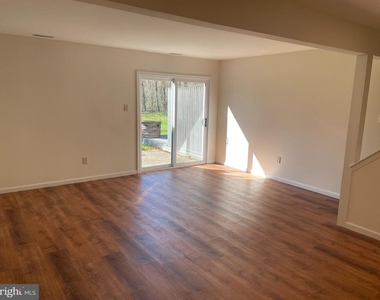 17 Log Pond Drive - Photo Thumbnail 27