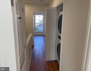 17 Log Pond Drive - Photo Thumbnail 10