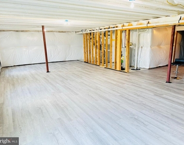 223 Seven Springs Lane - Photo Thumbnail 17