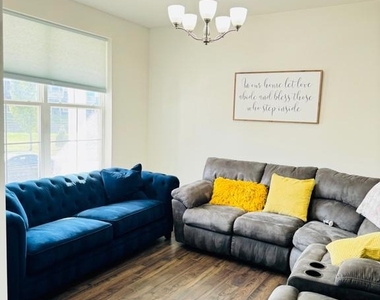 223 Seven Springs Lane - Photo Thumbnail 9