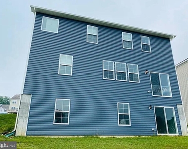 223 Seven Springs Lane - Photo Thumbnail 19