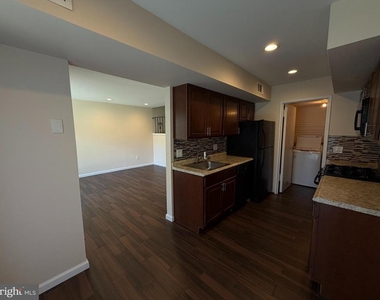 406 Brandywine Court - Photo Thumbnail 3