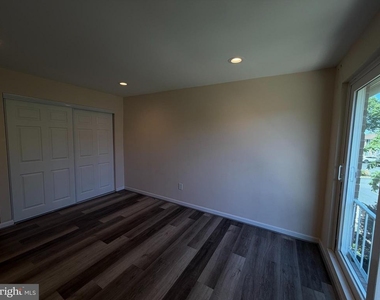 406 Brandywine Court - Photo Thumbnail 6