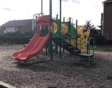 4811 Ravens Crest Drive - Photo Thumbnail 17