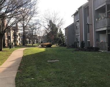 4811 Ravens Crest Drive - Photo Thumbnail 16