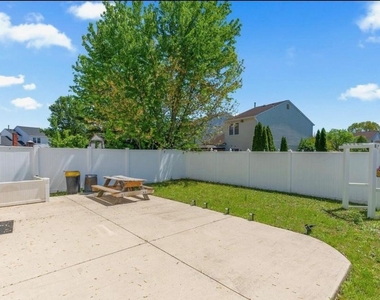 64 Hampton Gate Drive - Photo Thumbnail 15