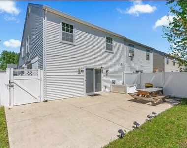 64 Hampton Gate Drive - Photo Thumbnail 13
