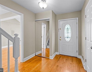 68 Franklin Drive - Photo Thumbnail 4