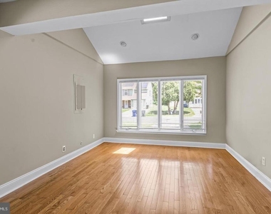 68 Franklin Drive - Photo Thumbnail 11