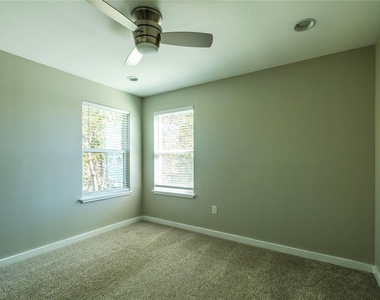7601 Bethune Ave - Photo Thumbnail 19