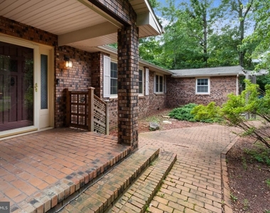 51 Christopher Mill Road - Photo Thumbnail 4