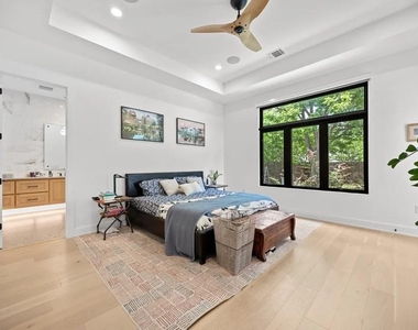 1204 Brentwood St - Photo Thumbnail 20