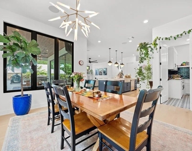 1204 Brentwood St - Photo Thumbnail 19