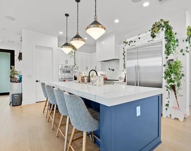 1204 Brentwood St - Photo Thumbnail 16