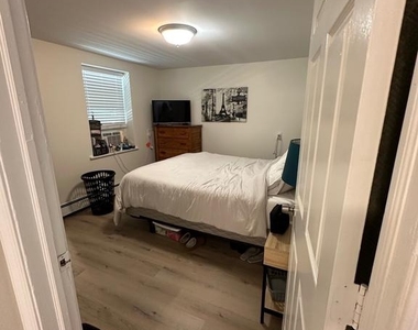 202 N Sacramento Avenue - Photo Thumbnail 78