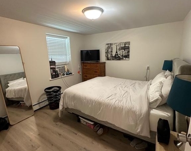 202 N Sacramento Avenue - Photo Thumbnail 89