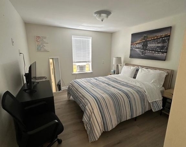 202 N Sacramento Avenue - Photo Thumbnail 54