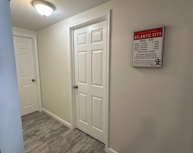 202 N Sacramento Avenue - Photo Thumbnail 53