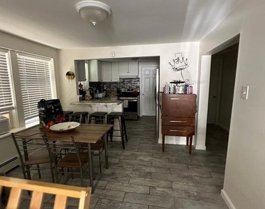 202 N Sacramento Avenue - Photo Thumbnail 32