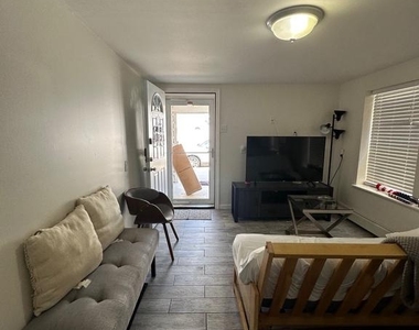 202 N Sacramento Avenue - Photo Thumbnail 35