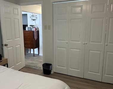 202 N Sacramento Avenue - Photo Thumbnail 84