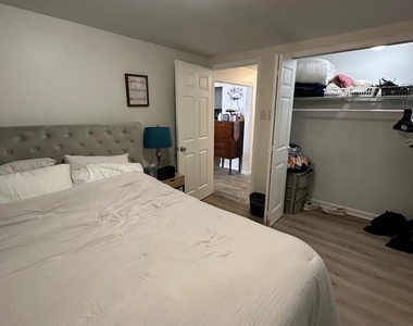 202 N Sacramento Avenue - Photo Thumbnail 79