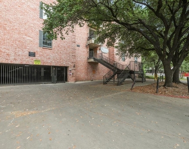 2401 Leon St - Photo Thumbnail 30